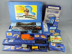Hornby Dublo - A boxed OO gauge Hornby Dublo Electric 3-rail Train set with a quantity of