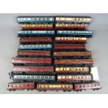 Triang, Lima, Hornby - An unboxed group of 20 items of OO gauge passenger coaches.