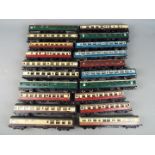 Hornby, Mainline, Lima - An unboxed group of 20 items of OO gauge passenger coaches.