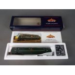 Bachmann Branch-Line - an OO gauge class 42 Warship diesel locomotive 'Glory' op no D818,