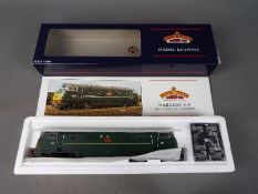 Bachmann Branch-Line - an OO gauge class 42 Warship diesel locomotive 'Glory' op no D818,