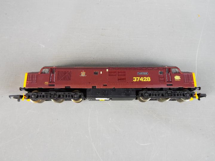 Lima - A boxed Lima #204659 Limited Edition, OO gauge Class 37 diesel locomotive, Op.No. - Image 2 of 2