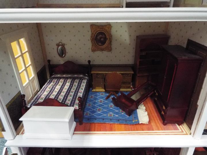 A three storey doll's house, with various good quality furniture, - Bild 6 aus 7