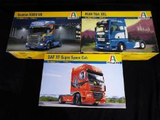 Italeri - Three boxed 1:24 scale models of trucks to include # 3834 DAF XF Super Space Cab,