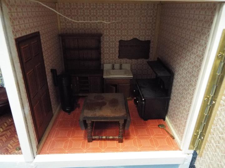 A three storey doll's house, with various good quality furniture, - Bild 7 aus 7