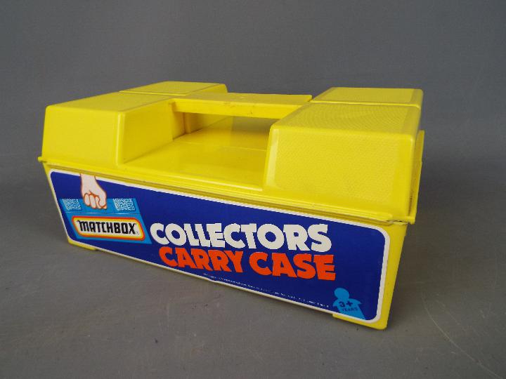 Matchbox - A Matchbox CC24 Collectors Carry Case holding two trays containing a total of 24 - Bild 5 aus 5