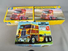 Three boxed model kits in 1:24 and 1:25 scale to include two Italeri Volvo FH-16 Globetrotter XL