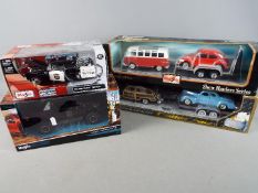 Maisto - various 1:24 and 1:26 diecast models comprising 2 x twin-car packs 'Show Haulers series'