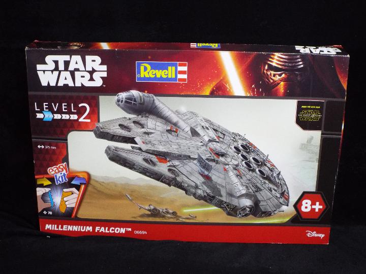 Revell - A boxed Revell Star Wars Easykit Level 2 #06694 Millennium Falcon in a Good factory sealed