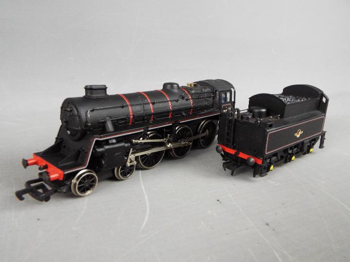 Bachmann - A boxed Bachmann OO gauge #31-103 Class Standard 4 4-6-0 steam locomotive and tender Op. - Image 2 of 2