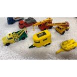 COLLECTION OF VINTAGE DINKY TOYS TOW TRUCK, HORSEBOX, CRANE, LORRIES