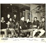 MUSIC - UB40 VINATGE PUBLICITY PHOTOGRAPH FULLY HAND SIGNED