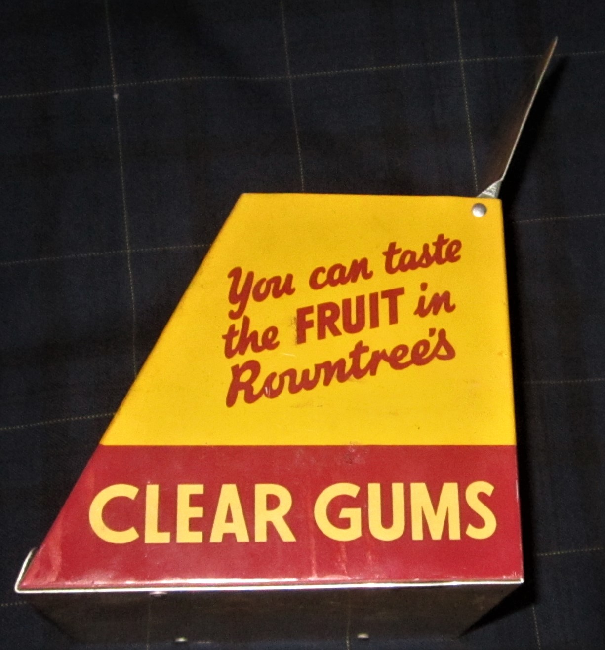 ORIGINAL VINTAGE ROWNTREE'S FRUIT CLEAR GUMS TIN DISPLAY - Image 3 of 11