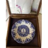 UNUSUAL CASED DUTCH DELFT COMMEMORATIVE PLATE 1924-1964