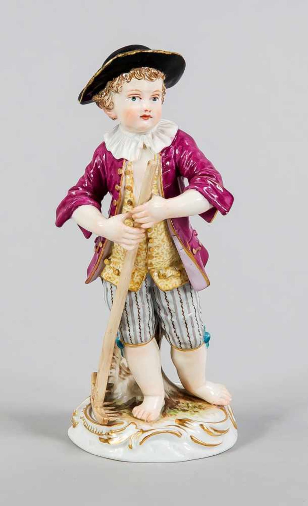 Gärtnerkind mit Rechen. Meissen, 1. Wahl. Entwurf Johann Joachim Kaendler, 18. Jh.Ausformung 1860-