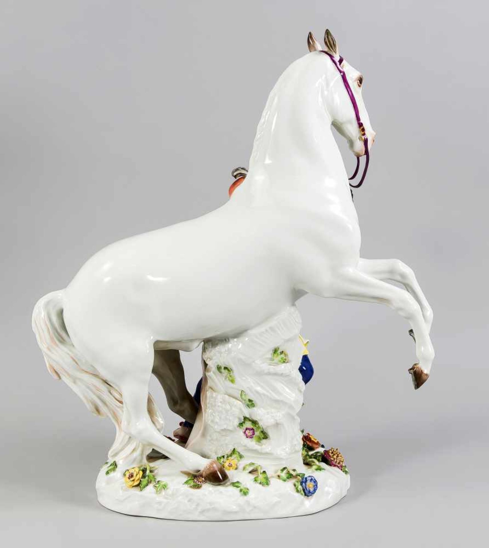 Mohr mit Schimmel. Meissen, 1. Wahl. Entwurf Johann Joachim Kaendler, 1748. Ausformung1860-1924. - Bild 2 aus 2