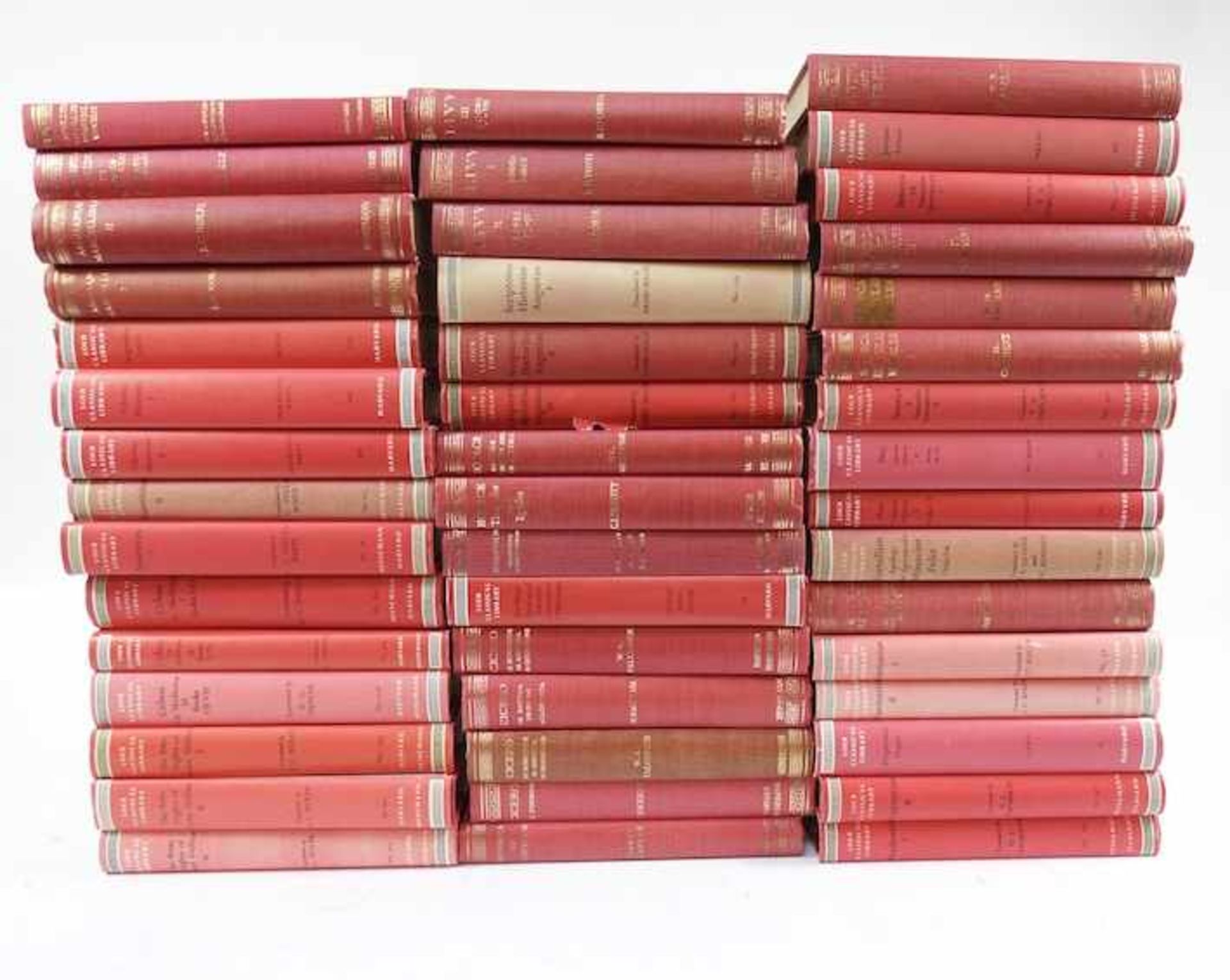 LOEB CLASSICAL LIBRARY. Latin authors. Lond., (1927-2000-). 46 vols. of the series. Ocl. (26) w.