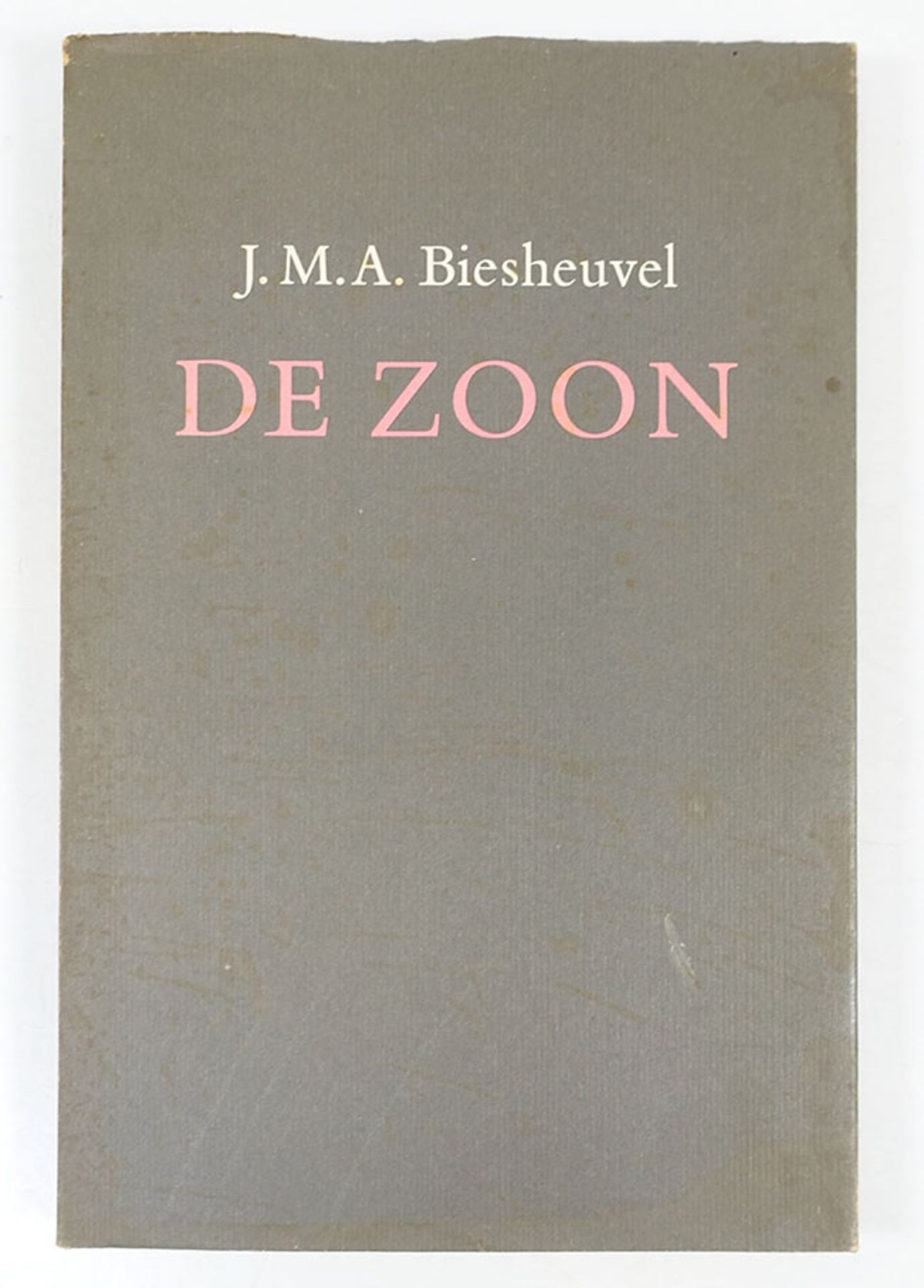 PRIVATE PRESS PUBLICATIONS -- BIESHEUVEL, J.M.A. De zoon. Raamsdonkveer, De Roofpers, 1982. 34 pp. - Image 2 of 4