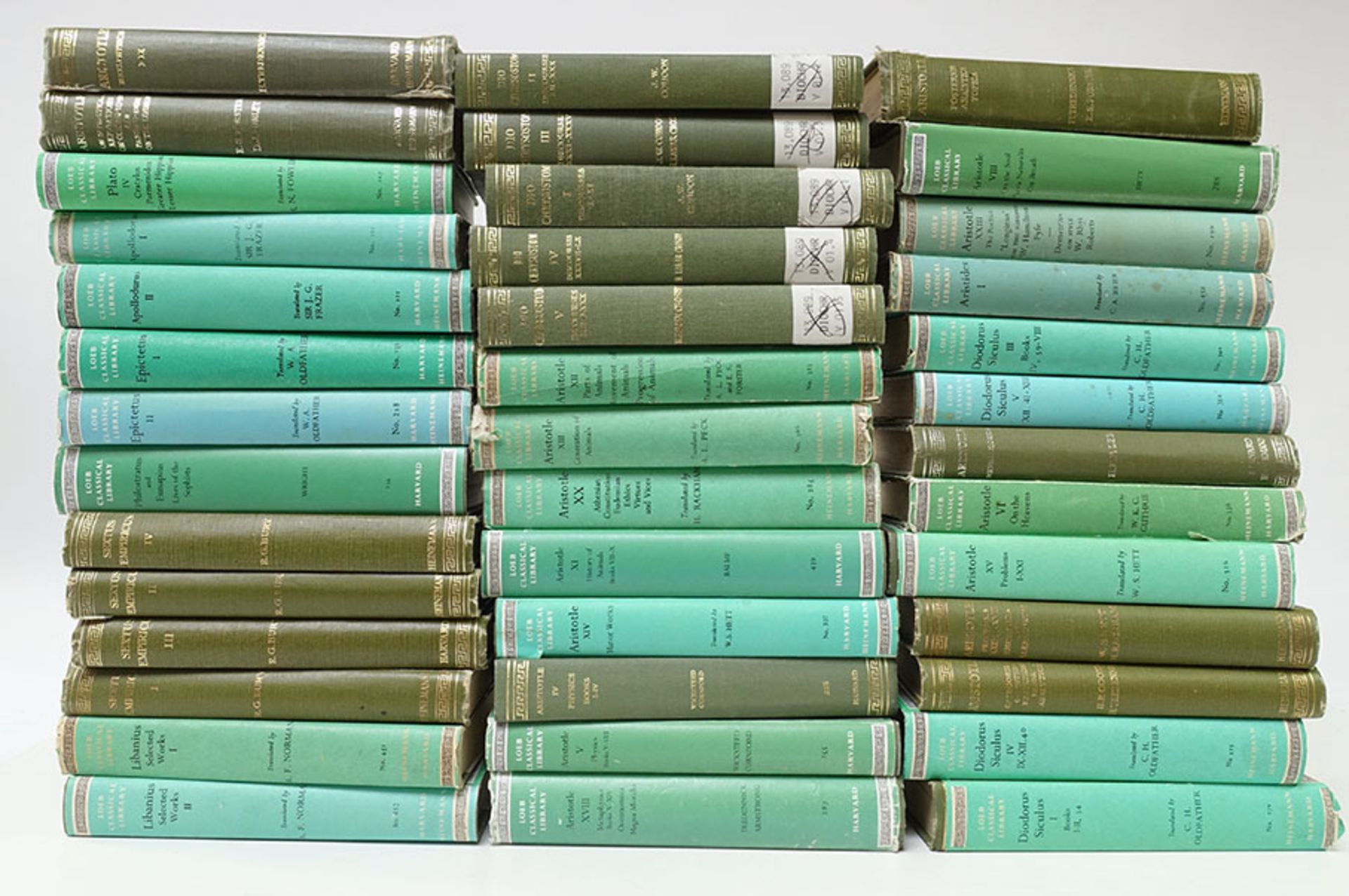 LOEB CLASSICAL LIBRARY. Greek authors. Lond., (1951-97). 40 vols. of the series (incl. 18 by