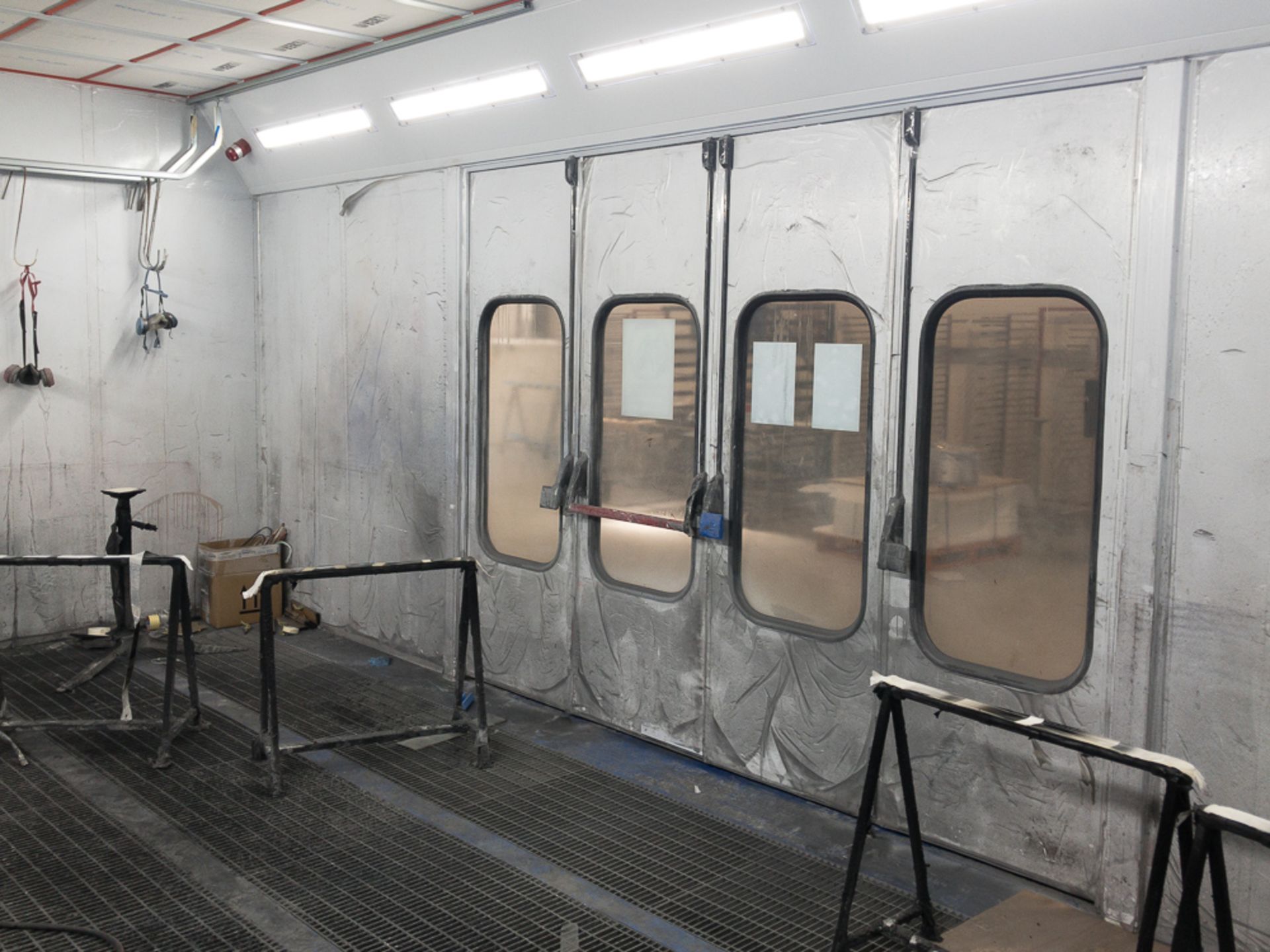 2018 2 no. Verta Super Prestige paint spray booths, a Super Conqueror drying oven & a paint room - Bild 25 aus 42