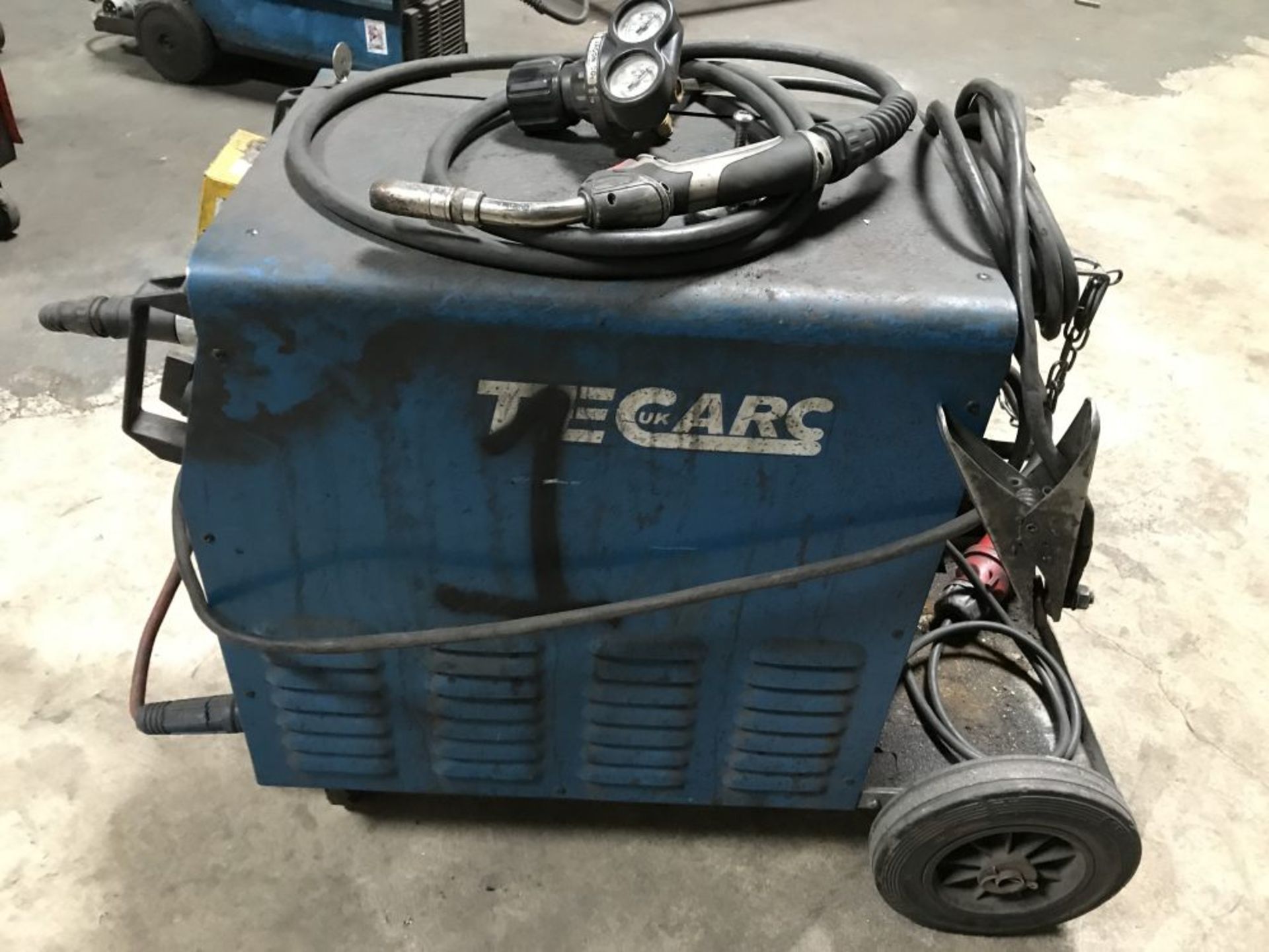 TecArc welding set with regulator, torch, hose and trolley - Image 3 of 6