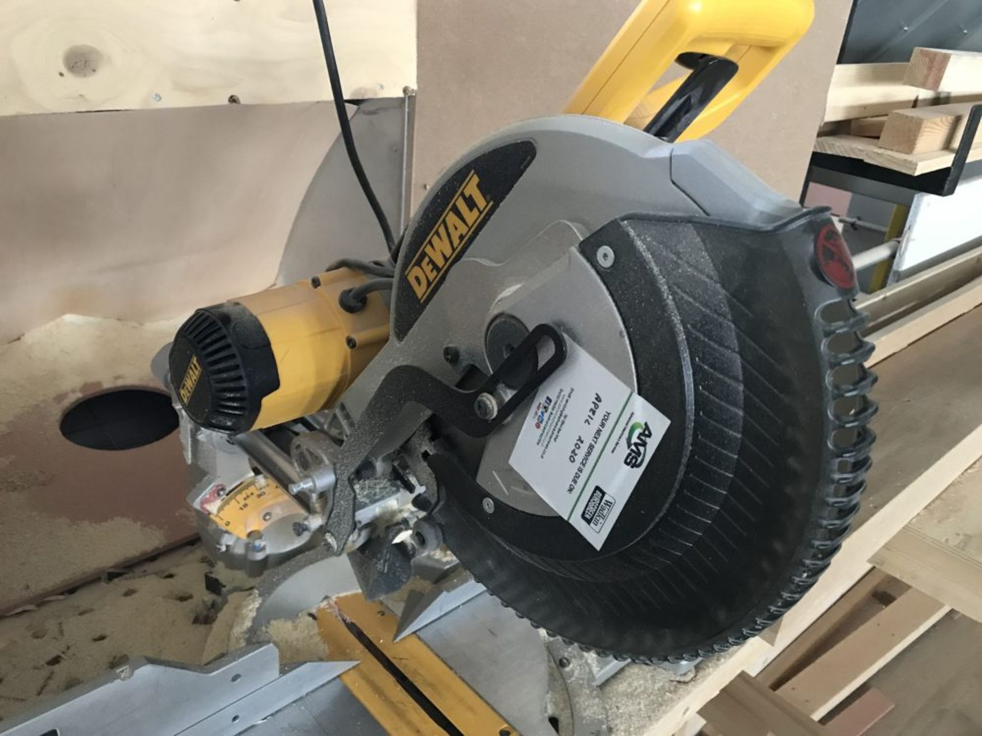 DeWalt DWS780-QS compound mitre saw, 240V - Image 5 of 8