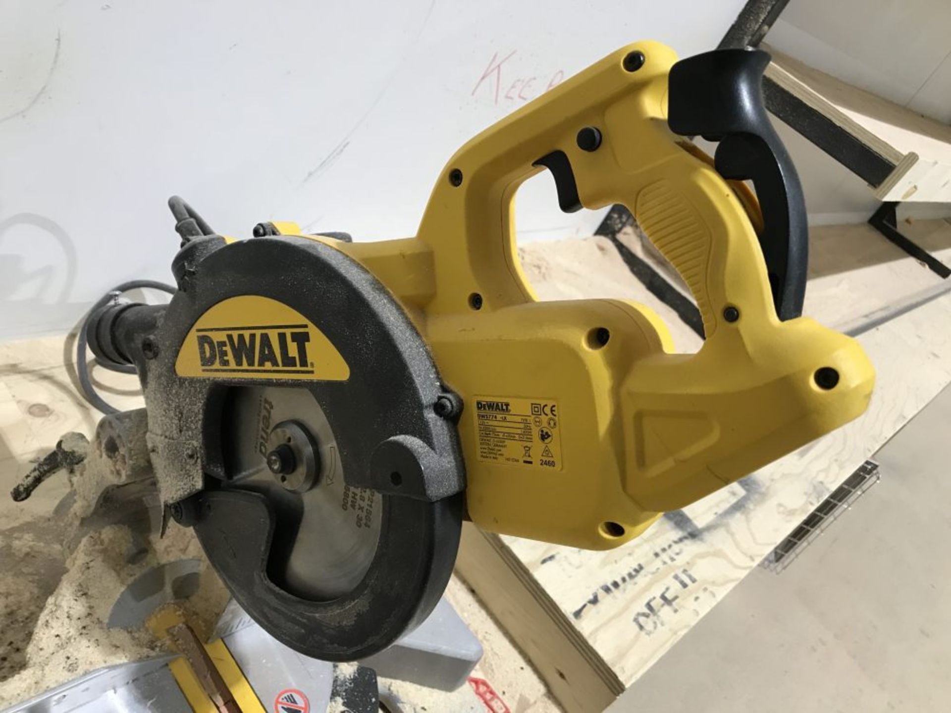 DeWalt DWS774-LX sliding compound mitre saw, 110V - Image 6 of 7