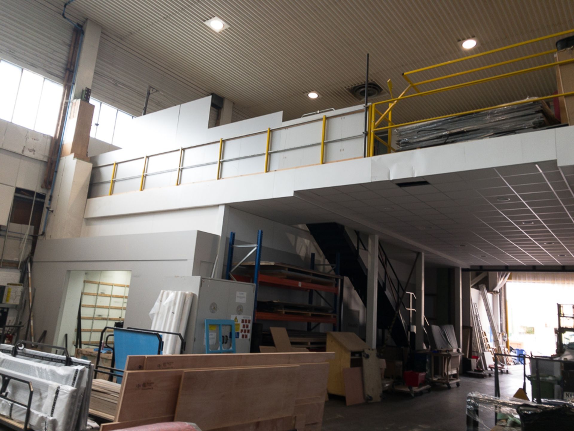 Mezzanine floor, approx 300m2, 24m x 13m - Image 3 of 11