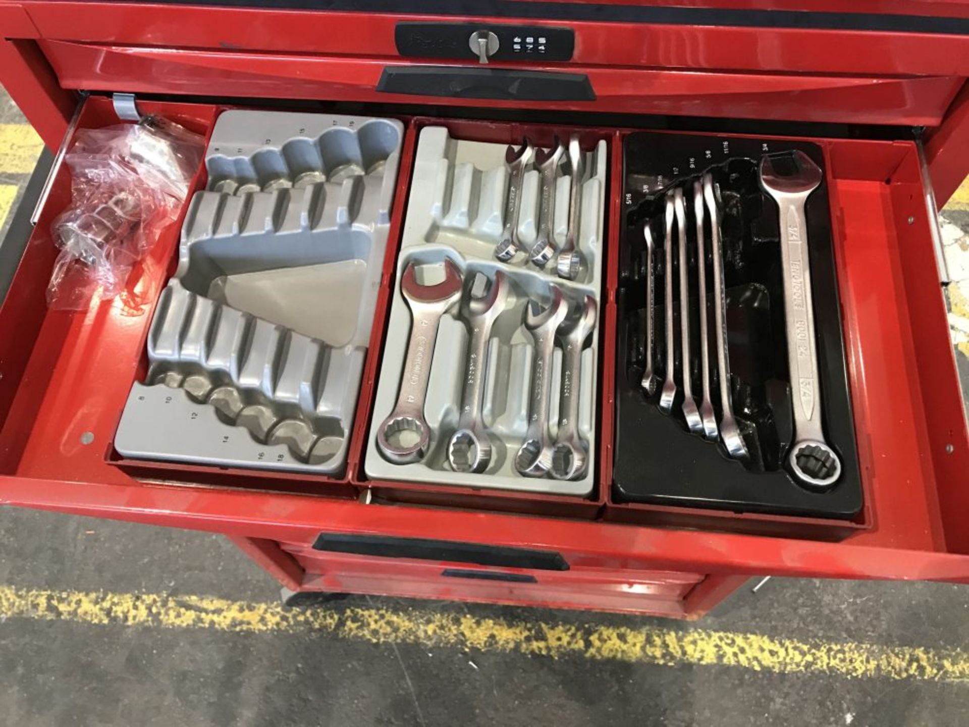 A Teng Tools mobile tool cabinet with additional casters, some tools missing - Image 13 of 17