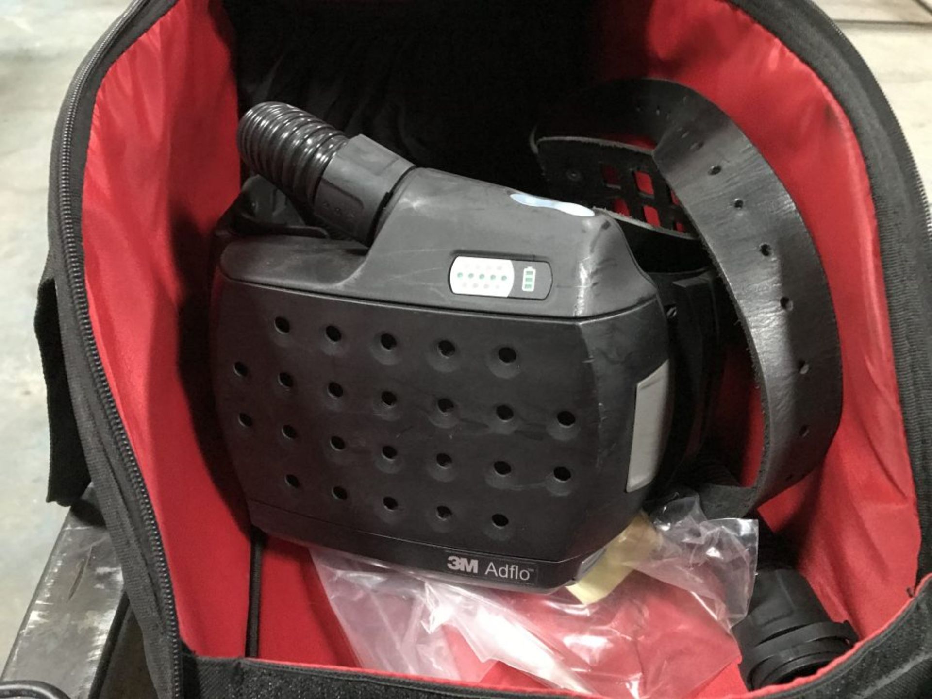 3M Speedglas 9100 air respirator welding helmet with Adflow battery pack, charger and bag - Image 3 of 5