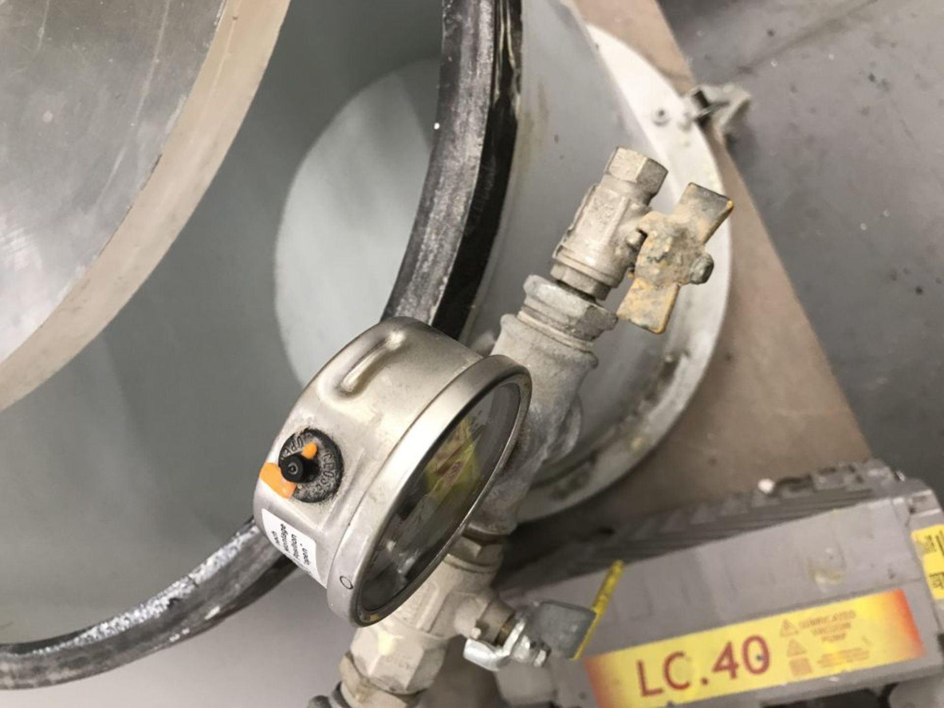 2 Applied Vacuum Engineering DP118K40 vacuum chambers with a DVP LC.40 vacuum pump - Image 5 of 5