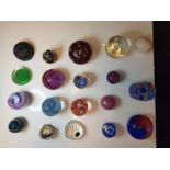Selections of 19 paperweights