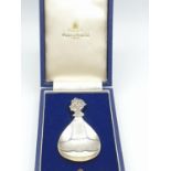 Silver Mappin & Webb silver Jubilee caddy spoon, clear hallmark showing Mappin & Webb Birmingham