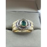 18ct yellow gold with diamond and emerald ring, weight 6.1g. Size O