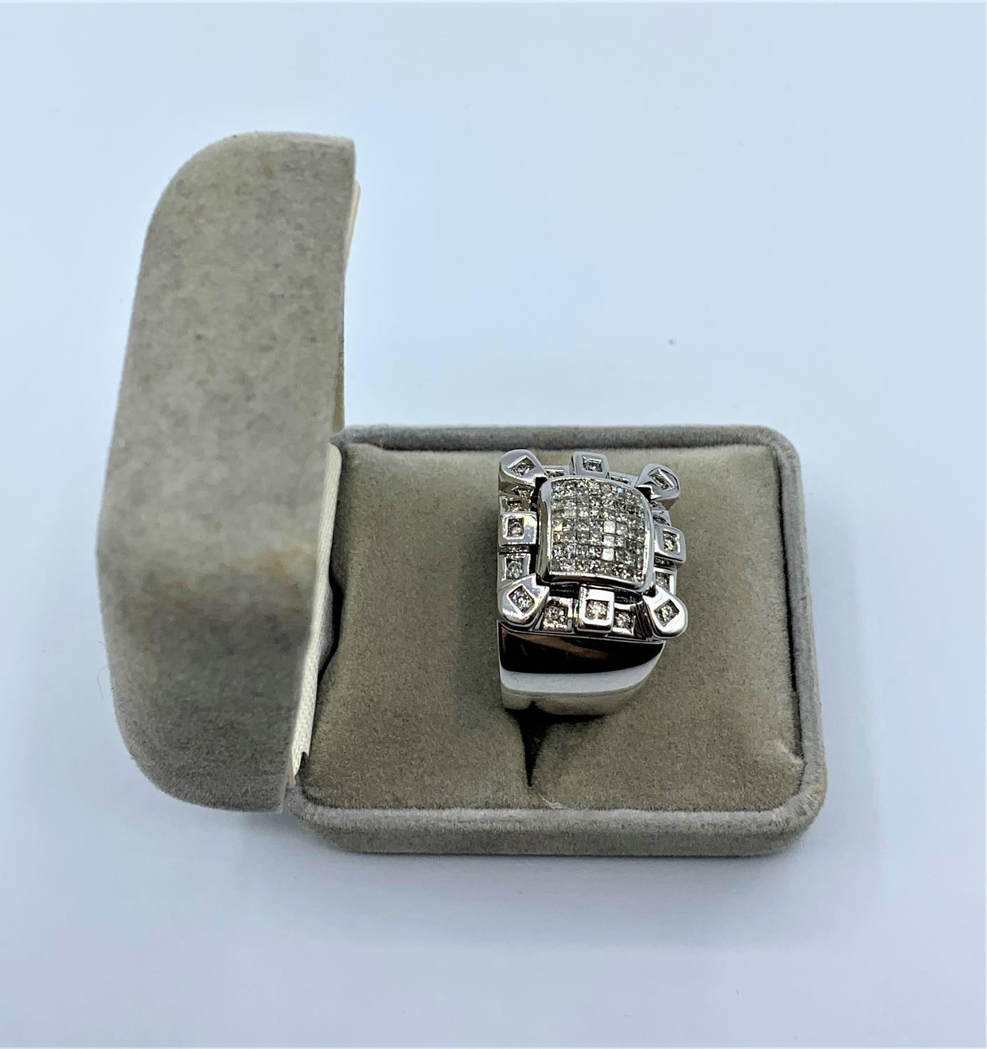 14ct white gold ring with diamonds (approx 1.25ct), weight 15.6g and size U - Image 5 of 5