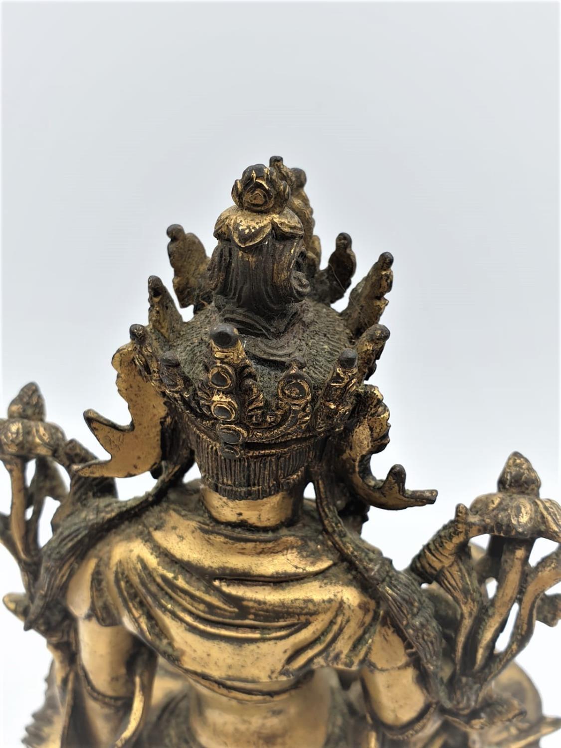 A very early gilded bronze figure of an Oriental Goddess, 17.5cm tall and weight 1341g - Image 19 of 57