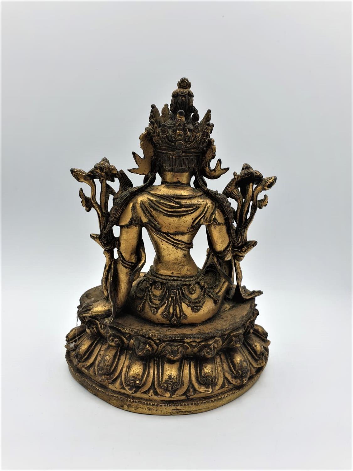 A very early gilded bronze figure of an Oriental Goddess, 17.5cm tall and weight 1341g - Image 18 of 57