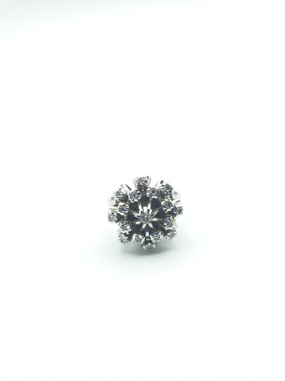 18CT WHITE GOLD DIAMOND CLUSTER RING, SIZE M WEIGHT 6.2G. Hallmark inside the band showing 750 for - Image 3 of 6