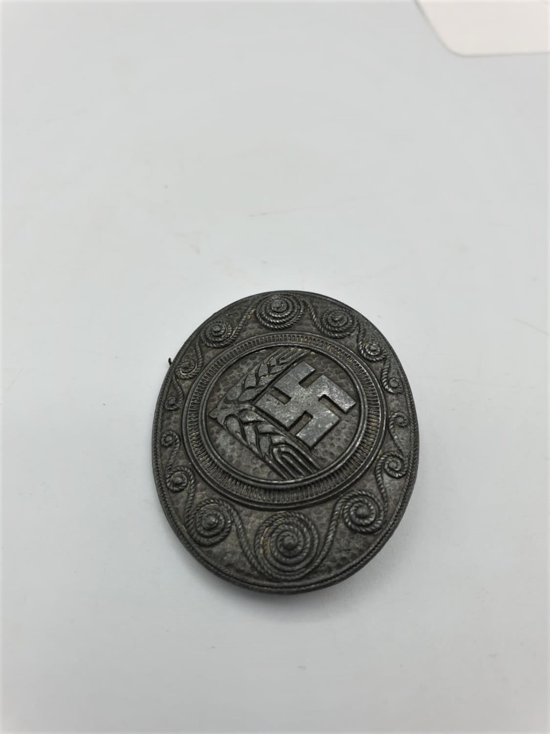 Leadership badge for females age 21-35 national labour service - Image 4 of 8