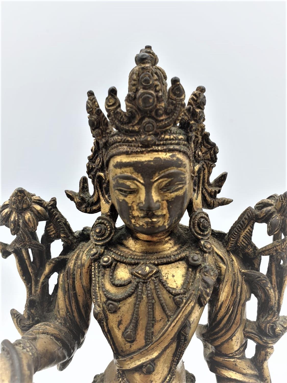 A very early gilded bronze figure of an Oriental Goddess, 17.5cm tall and weight 1341g - Image 3 of 57