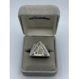 14ct white gold ring with 0.50ct diamonds, weight 13.9g and size U