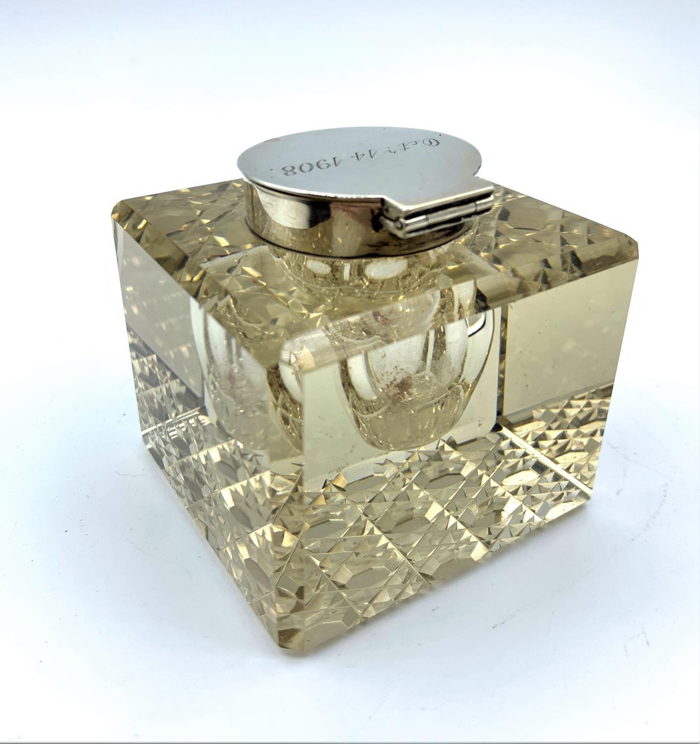 Heavy lead crystal & silver (1908) hallmarked inkwell. Dated on top - Image 6 of 7