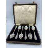 Boxed set of 6 quality silver plated spoons. The bowls in the shape of leaves and having the