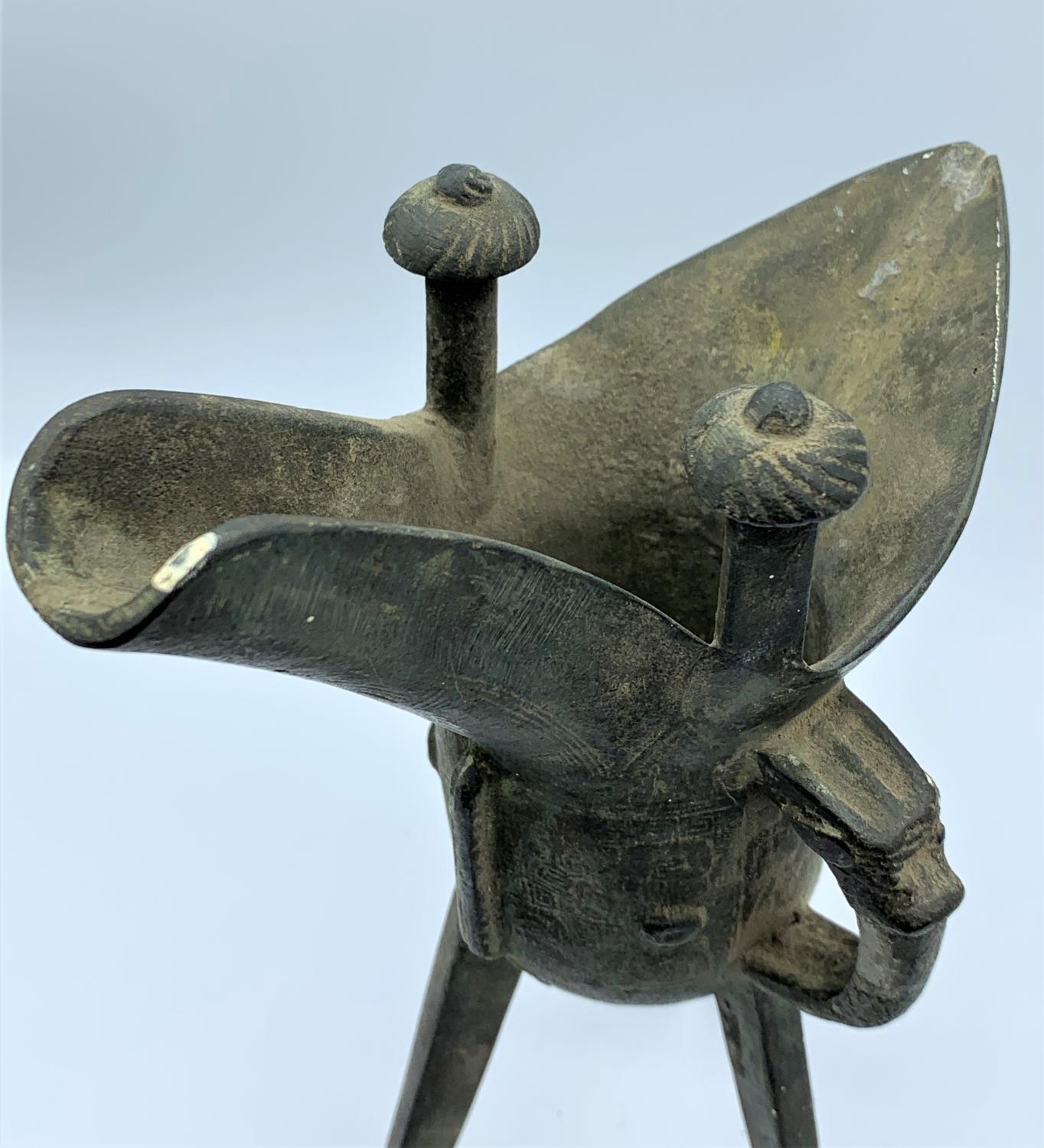 A very early patterned cooking cauldron with 3 legs which is believed to be roman. 19.5cm high - Image 7 of 9