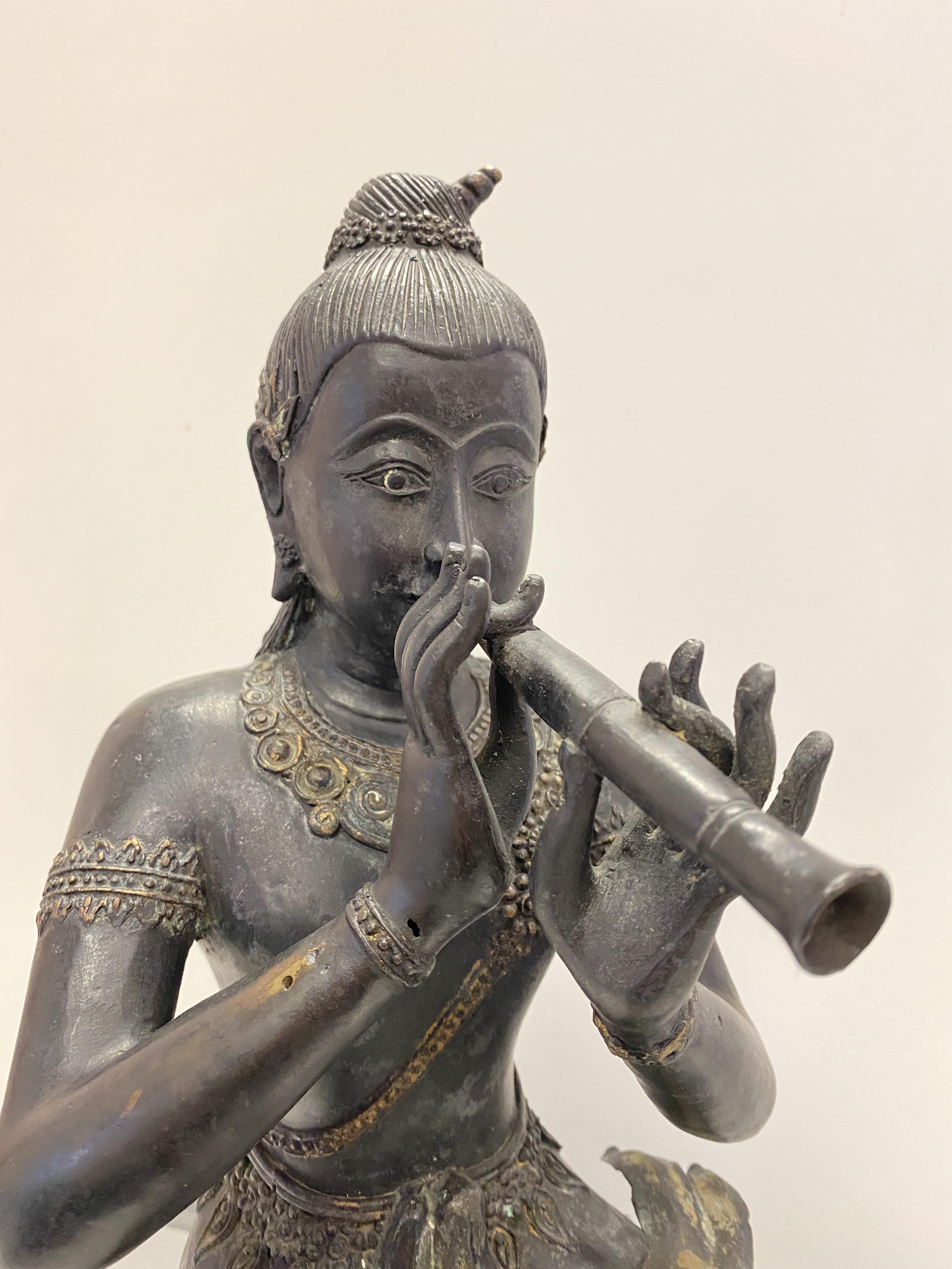 Large gilded bronze statue of angel /God / Buddha playing musical instrument. 48cm High 22cm Wide - Image 23 of 27