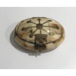 Small trinket box made from bone, WEIGHT 71.2G (ECN 620)
