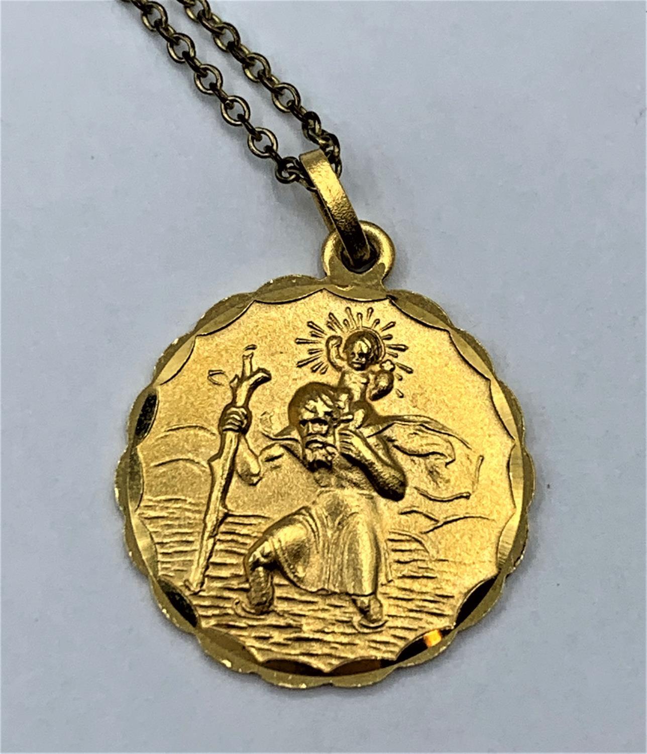 Yellow metal St Christopher pendant on 46cm necklace, weight 3.6g - Image 2 of 5