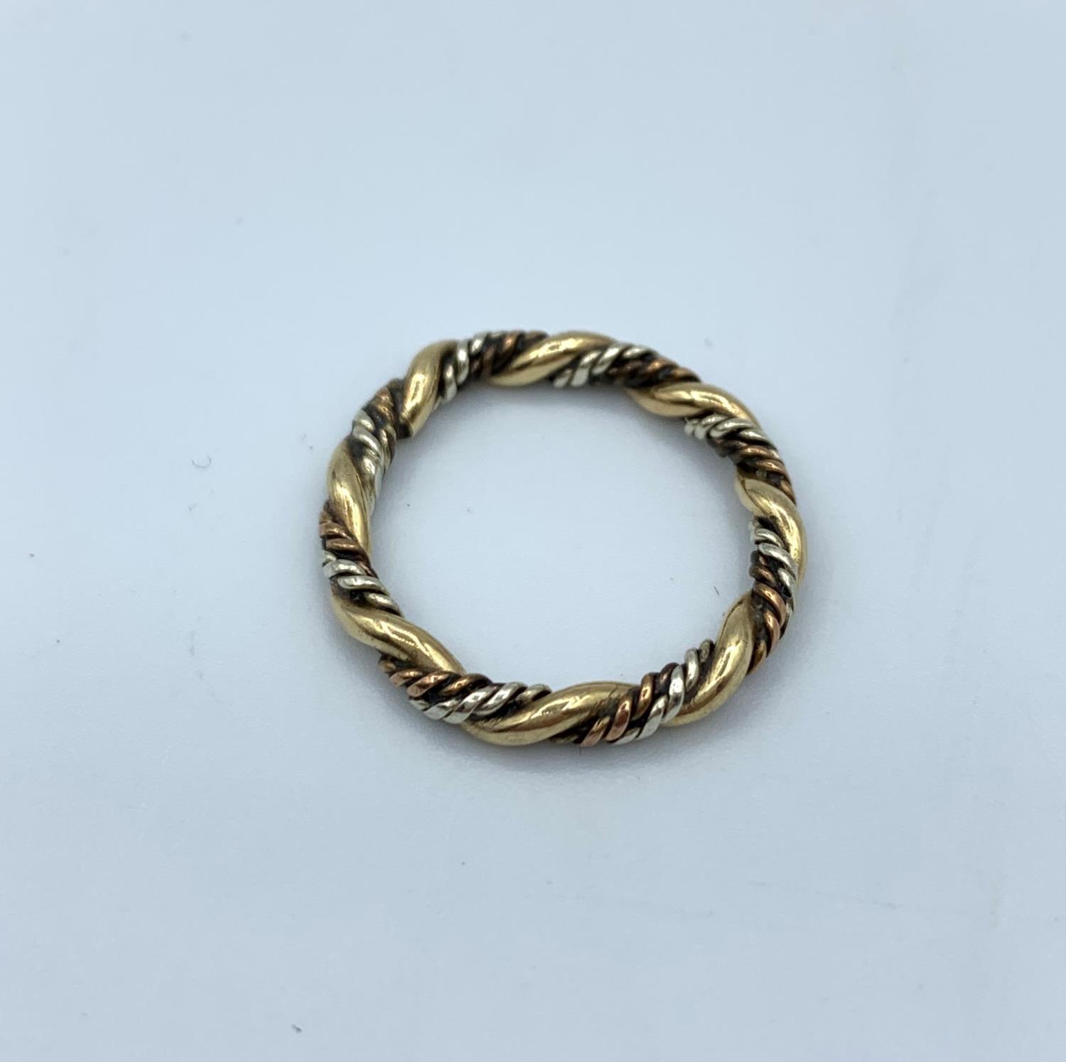 A 3 Colour Gold Twist Ring. 2g, Size G.