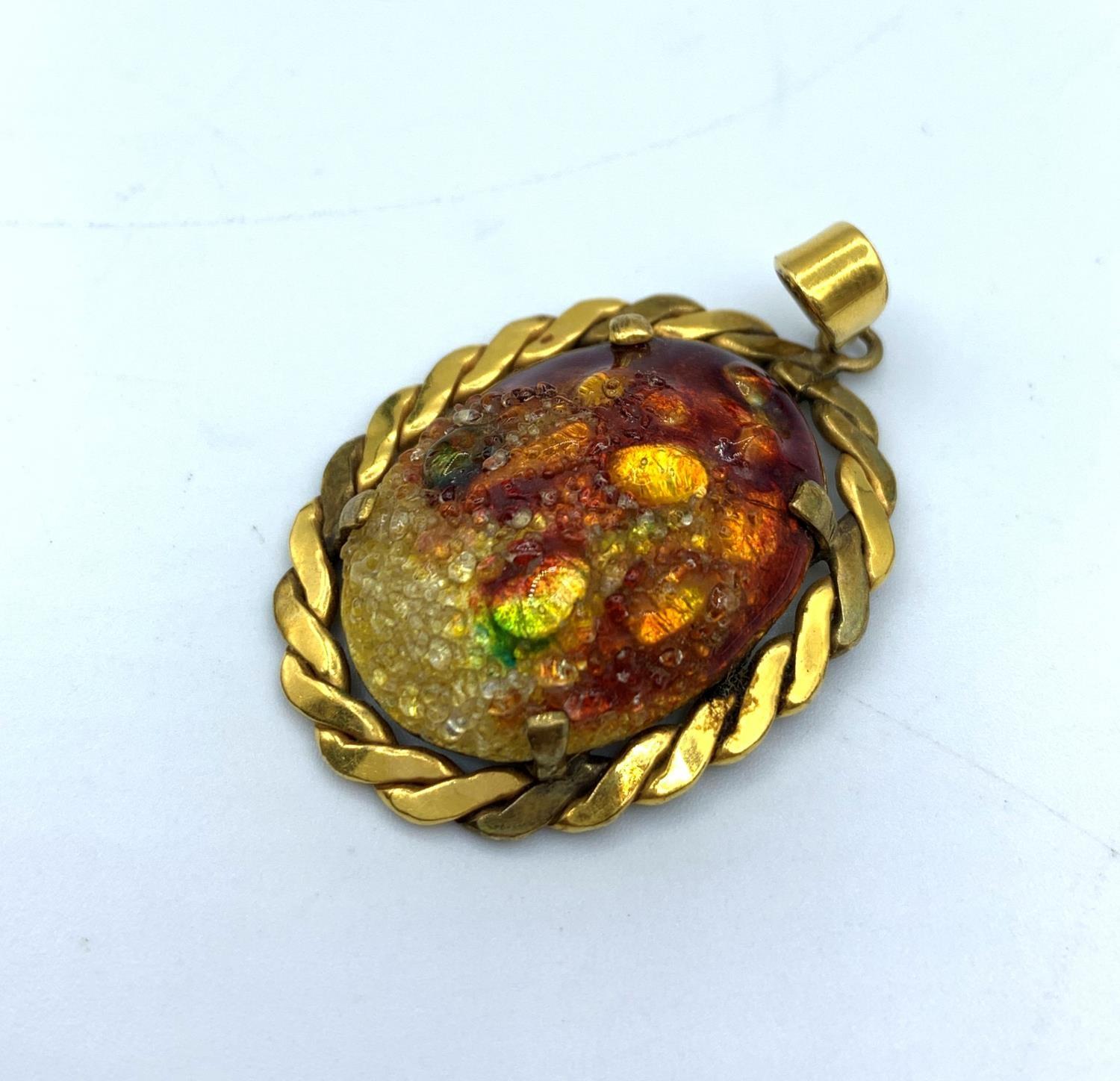 Yellow metal pendant with Limoges multi coloured centre stone, weight 5.9g and 3cm long - Image 3 of 3