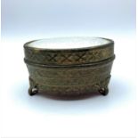 Vintage Regent of London dressing table powder/trinket box 1950s/60s. Circular shape having three